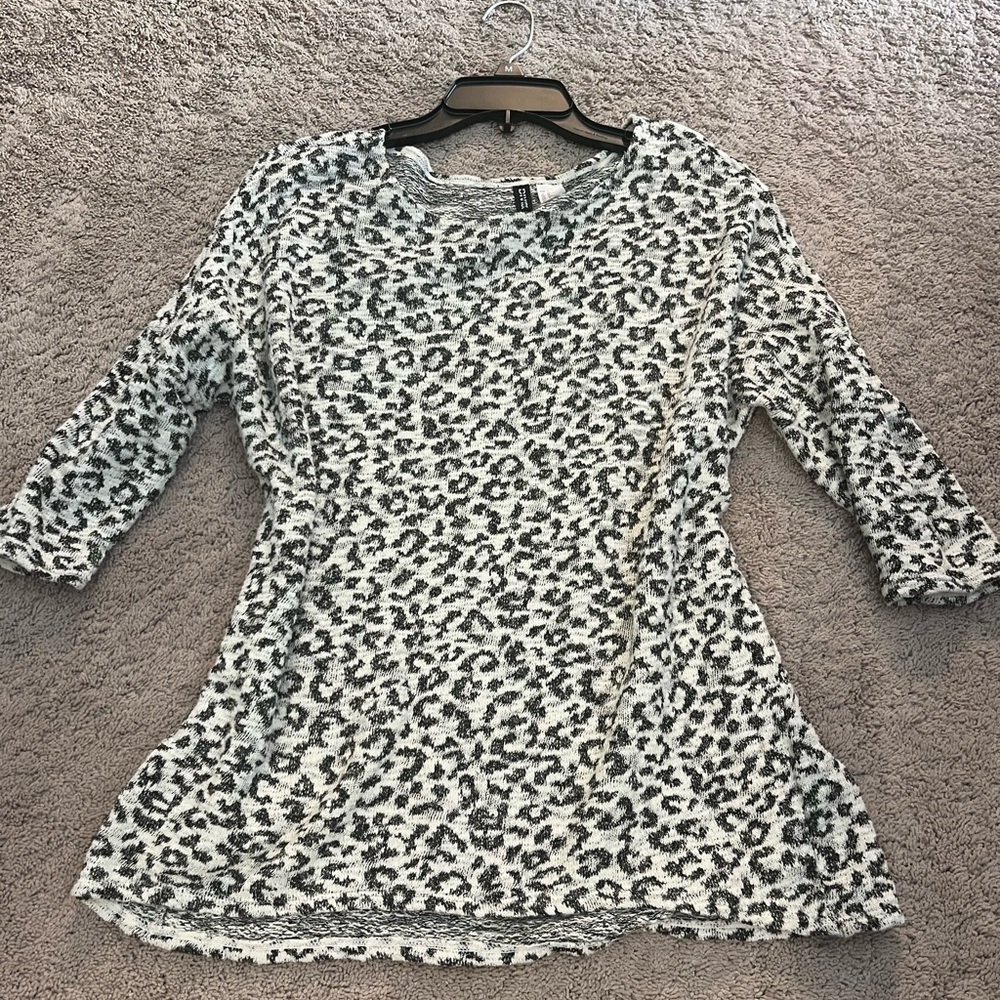 Women’s sweater